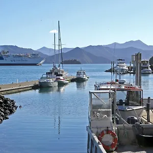 Oxley's Superior Apartment Picton